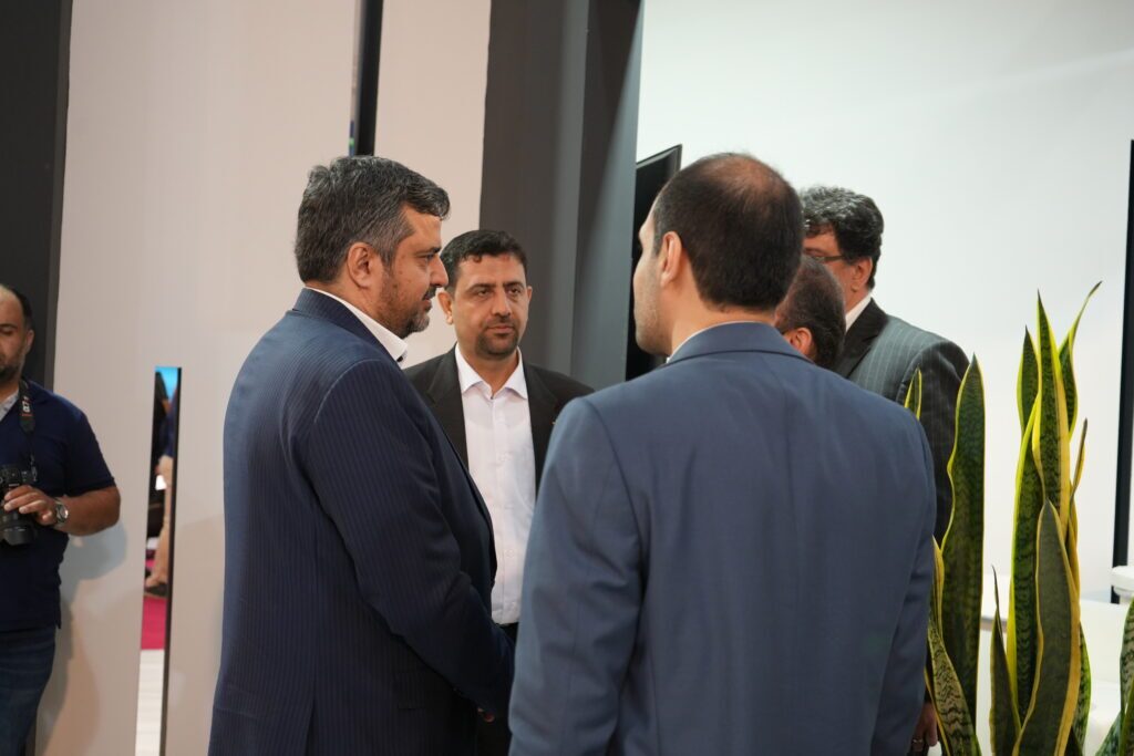 مدیرعامل تاصیکو از پانزدهمین نمایشگاه بینالمللی صنعت مالی «بورس، بانک و بیمه» بازدید کرد مدیرعامل تاصیکو از پانزدهمین نمایشگاه بینالمللی صنعت مالی «بورس، بانک و بیمه» بازدید کرد