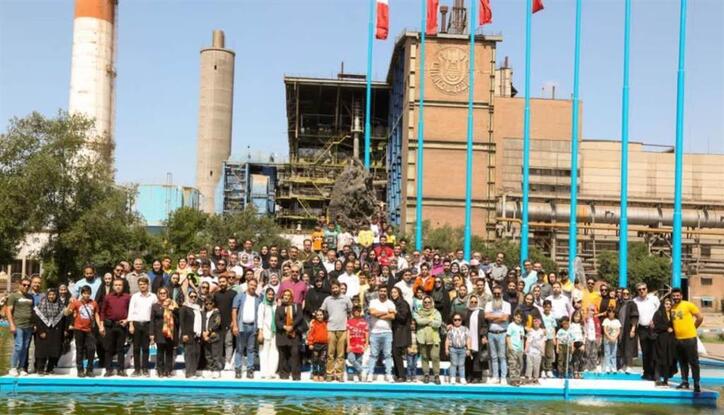 خانواده‌ها با بازدید از ذوب آهن احساس افتخار می‌کنند