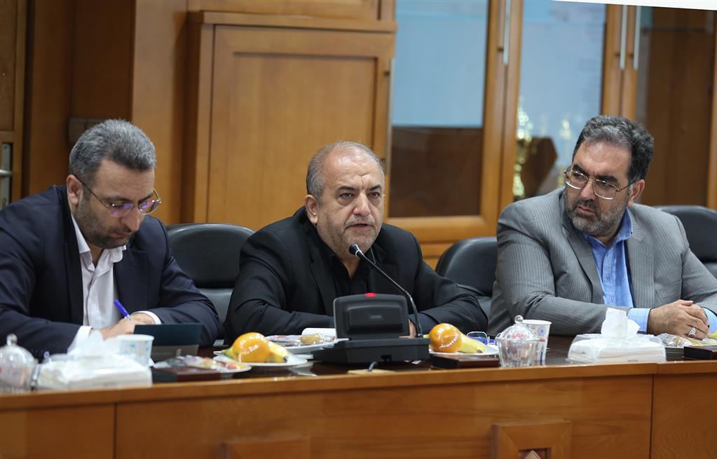 ذوب آهن اصفهان با تولید ریل، سرآمد بومی سازی در کشور است ذوب آهن اصفهان با تولید ریل، سرآمد بومی سازی در کشور است