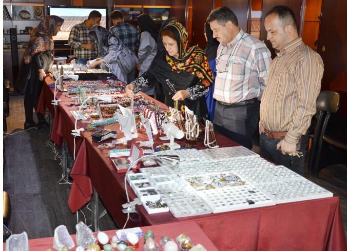 نمایشگاه سنگ و کانی در موزه علوم‌زمین سازمان زمین‌شناسی و اکتشافات‌ معدنی کشور میزبان علاقه‌مندان