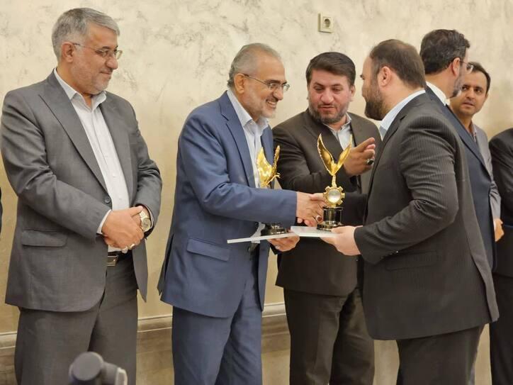 نشان رفیع واحد برتر صنعتی و معدنی به ارفع رسید