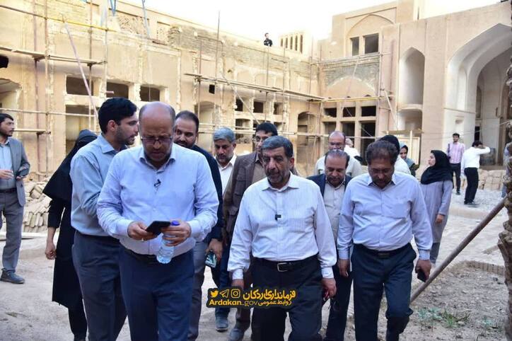 بازدید وزیر میراث فرهنگی، گردشگری و صنایع دستی از مجموعه تاریخی پردیسان اردکان