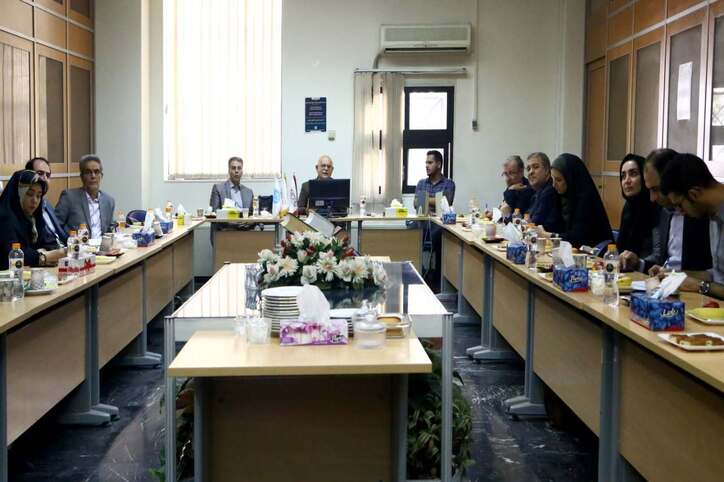 برنامه برگزاری دوره‌های «فرآوری مواد معدنی» و «مدیریت اجرایی» توسط یونیدرو