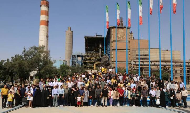 برگزاری دوازدهمین برنامــه بازدید خانواده‌های کارکنان از خط تولید ذوب آهن اصفهان