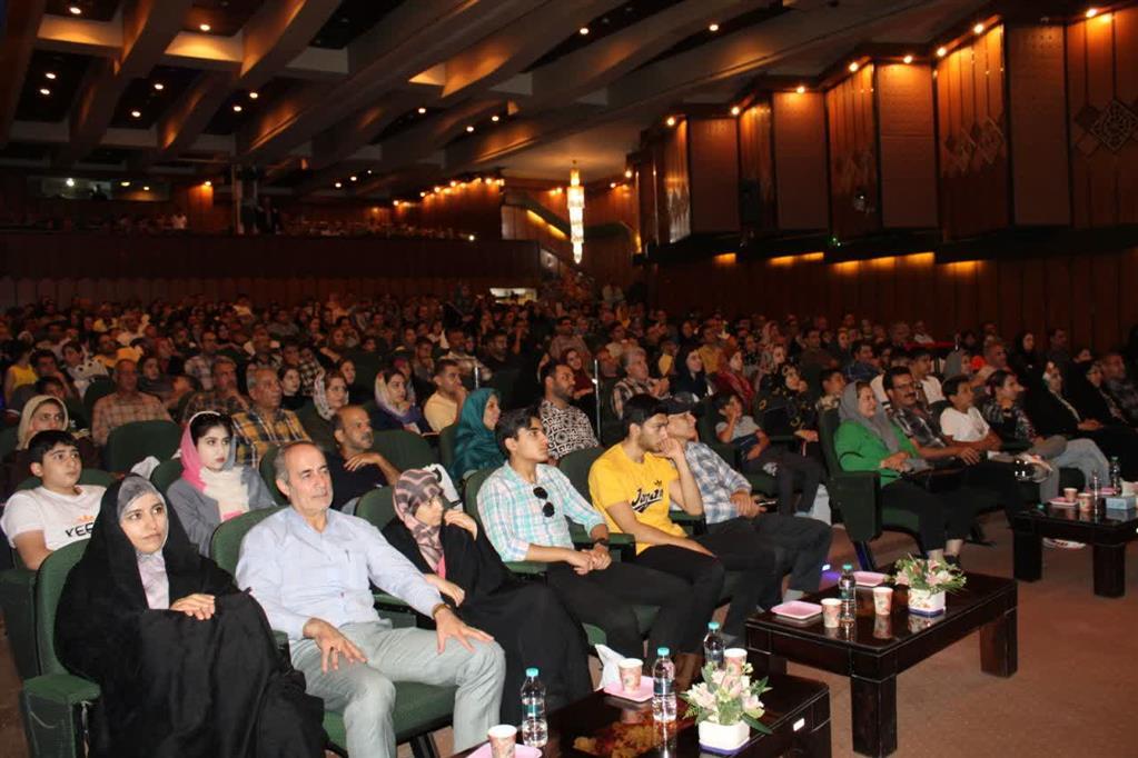 برگزاری دوازدهمین برنامــه بازدید خانوادههای کارکنان از خط تولید ذوب آهن اصفهان برگزاری دوازدهمین برنامــه بازدید خانوادههای کارکنان از خط تولید ذوب آهن اصفهان