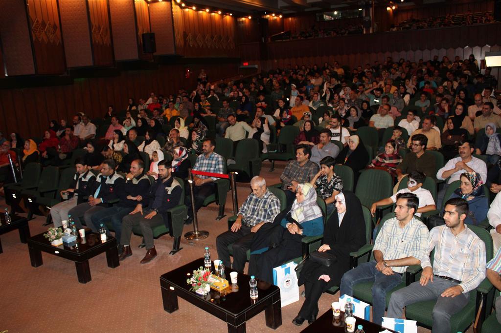 برگزاری نهمین برنامه بازدید خانوادههای کارکنان از ذوب آهن اصفهان برگزاری نهمین برنامه بازدید خانوادههای کارکنان از ذوب آهن اصفهان