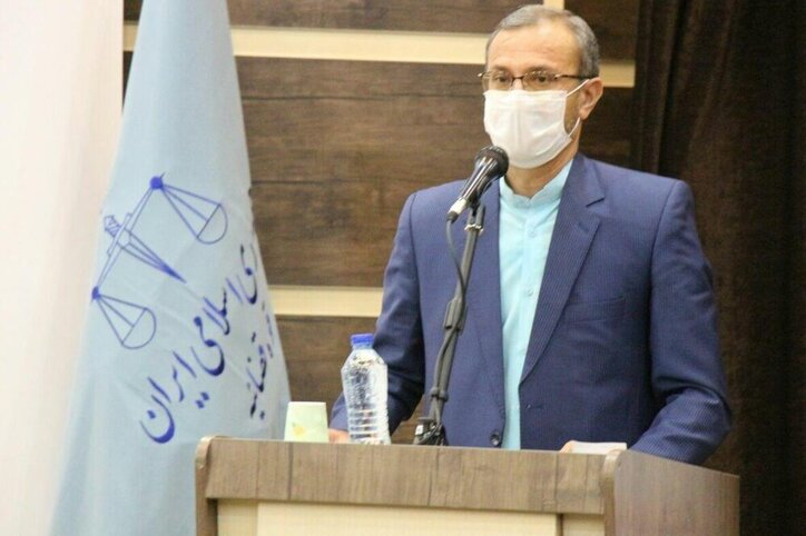 رئیس کل دادگستری استان سمنان دستور ضبط هزار تن ماده معدنی سلستین را به نفع بیت المال صادر کرد/ جلوگیری از خروج غیرقانونی میلیارد‌ها تومان از کشور