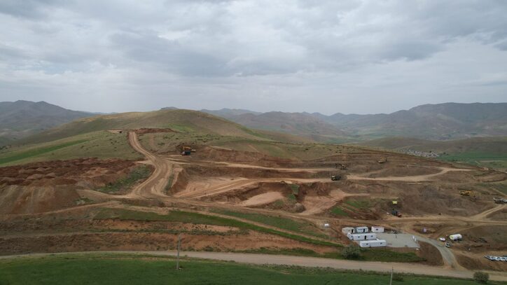 جلسه ارزیابی عملکرد ۳ ماهه منتهی به خرداد سال ۱۴۰۲ شرکت توسعه طلای کردستان برگزار شد