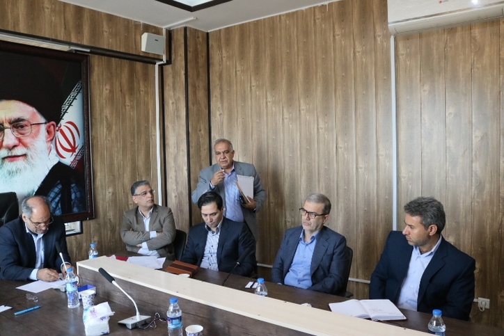 مشکلات قضایی واحد‌های تولیدی استان بررسی شد/ ۷۰ درصد ذخایر معادن قیر طبیعی کشور در کرمانشاه است