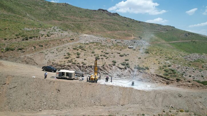 آغاز عملیات حفاری اکتشافی در معدن طلای قُلقُله سقز