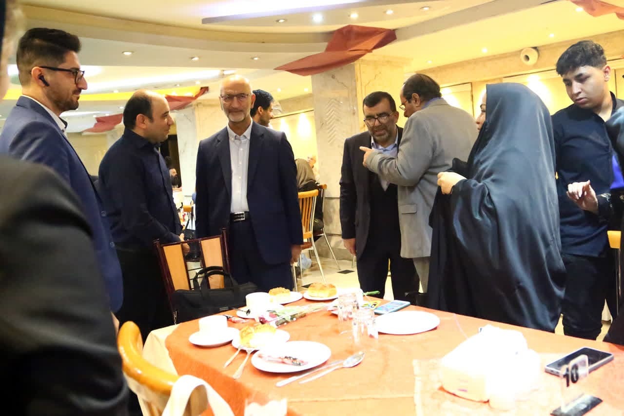 تجلیل ایمیدرو از خبرنگاران و پیشکسوتان رسانه تجلیل ایمیدرو از خبرنگاران و پیشکسوتان رسانه