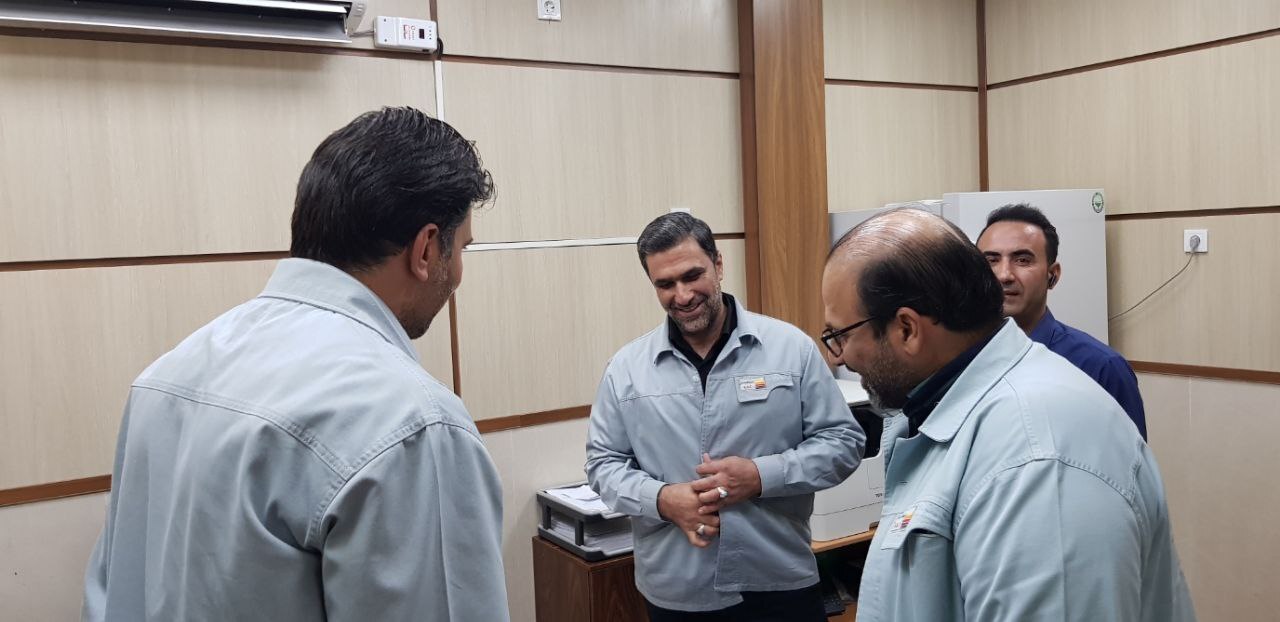 بازدید مدیرعامل فولاد خوزستان از واحد روابط عمومی بازدید مدیرعامل فولاد خوزستان از واحد روابط عمومی