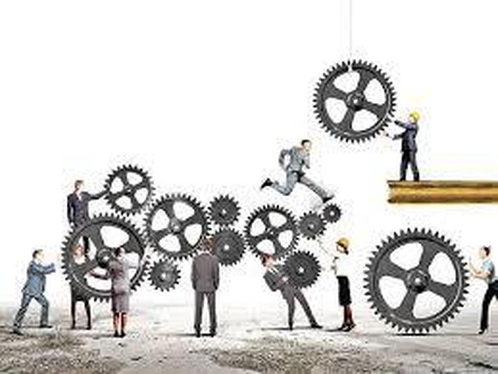 بازگشت صنعت به مدار صعود؟ / موضع اقتصاددانان جهان نسبت‌به سیاست‌صنعتی