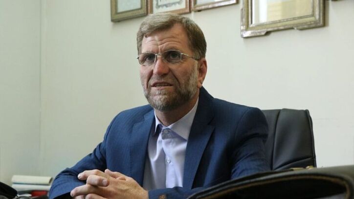 ثبات بازار ارز با آزادسازی منابع ارزی/ ذخایر بانک مرکزی پایدارتر می‌شود