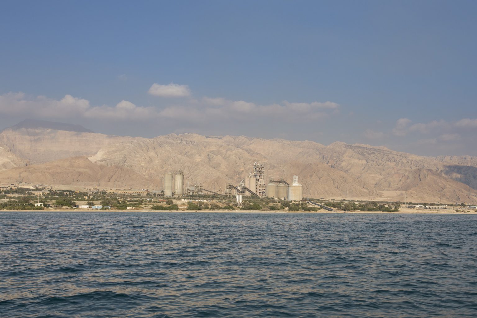 کارخانه سیمان کنگان میتواند تعدادی از فلرهای پارس جنوبی را خاموش کند کارخانه سیمان کنگان میتواند تعدادی از فلرهای پارس جنوبی را خاموش کند