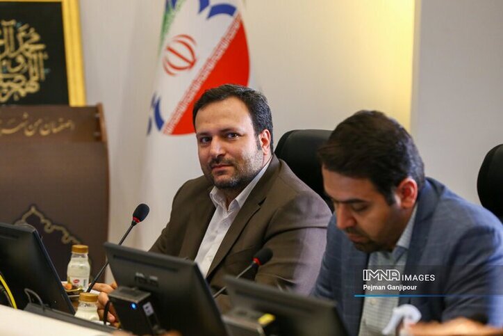 لزوم همکاری فولاد مبارکه و شهرداری برای استفاده از ظرفیت‌های ورزشی اصفهان
