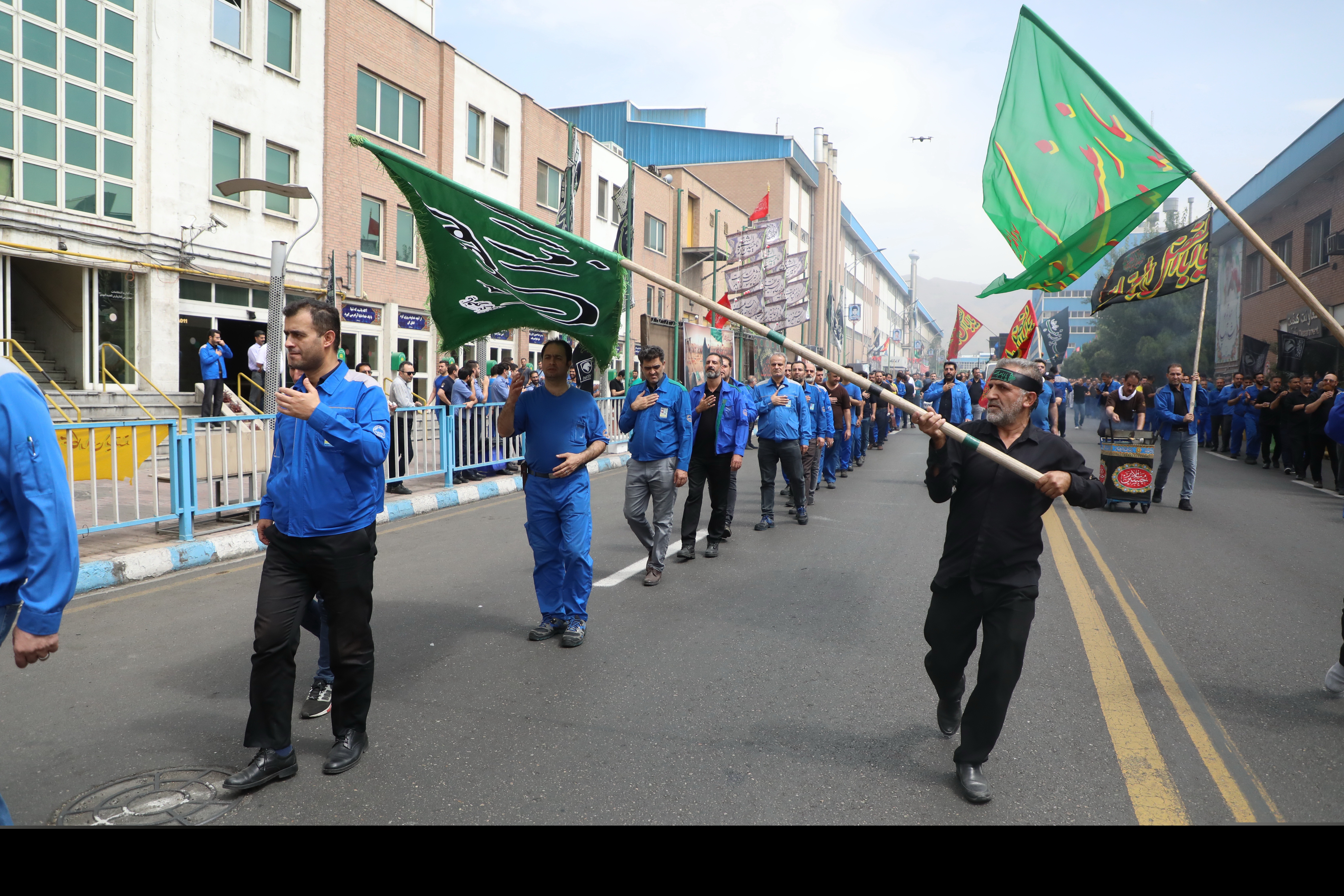 اجتماع بزرگ کارگری در رثای حسین (ع) به سوگ نشست