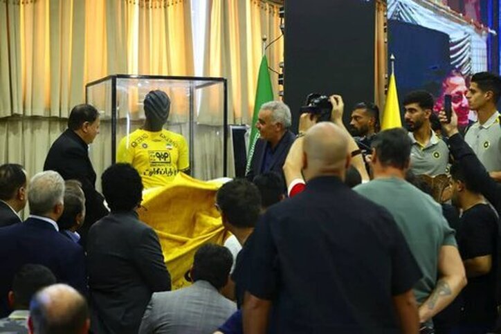 مراسم رونمایی لباس تیم فوتبال سپاهان برگزار شد