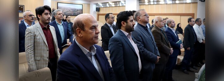 فرش قرمز 