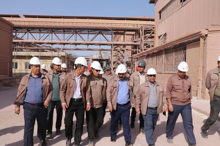 بازدید مدیرعامل شرکت آلومینای ایران از واحد‌های عملیاتی شرکت