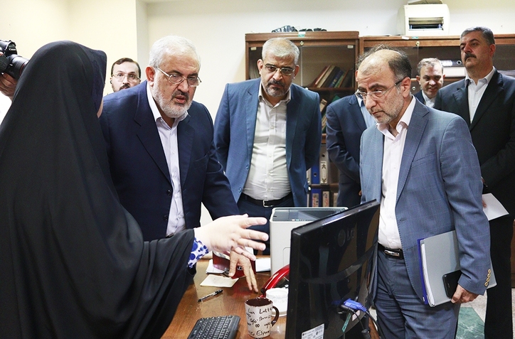 بازدید وزیر صمت از معاونت تجارت و خدمات این وزارتخانه