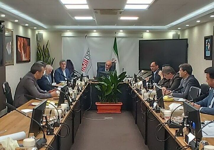 بررسی راه‌های گسترش فعالیت ایمیدرو در استان فارس