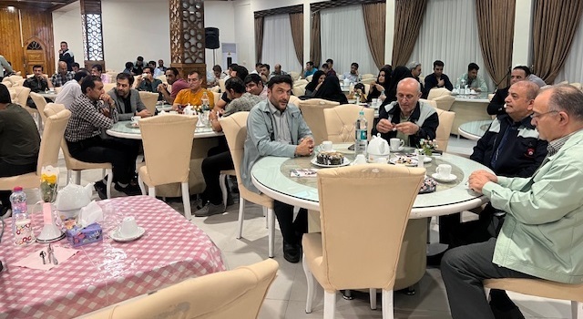 نشست صمیمانه مدیران ارشد ذوب آهن با جمعی از فرزندان شهدا و جانبازان نشست صمیمانه مدیران ارشد ذوب آهن با جمعی از فرزندان شهدا و جانبازان