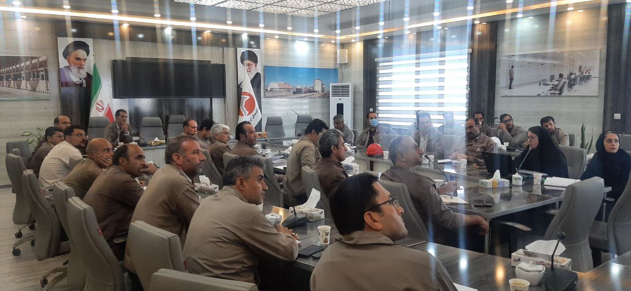 جلسه هماندیشی و کارگاه آموزشی در راستای استقرار سیستمهای ۵S در محل شرکت آلومینای ایران برگزار گردید جلسه هماندیشی و کارگاه آموزشی در راستای استقرار سیستمهای ۵S در محل شرکت آلومینای ایران برگزار گردید