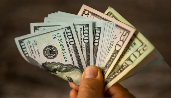 قیمت دلار امروز ۳۱ شهریور ۱۴۰۲ / کف و سقف قیمت ارز چقدر است؟