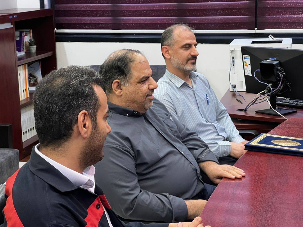 تقدیر از پزشکان شرکت فولاد اکسین خوزستان تقدیر از پزشکان شرکت فولاد اکسین خوزستان