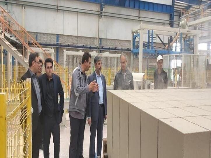 حضور مدیر عامل شستا در شرکت صنایع خاک چینی ایران