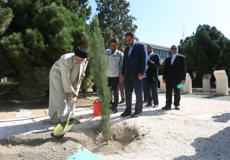 افتتاح نیروگاه ترکیبی فولاد مبارکه با حضور رئیس جمهور/ تزریق روزانه ۲۰ درصد برق به شبکه سراسری + تصاویر افتتاح نیروگاه ترکیبی فولاد مبارکه با حضور رئیس جمهور/ تزریق روزانه ۲۰ درصد برق به شبکه سراسری + تصاویر