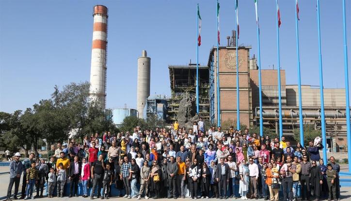 برگزاری چهاردهمین برنامــه بازدید خانواده‌های کارکنان از خط تولید