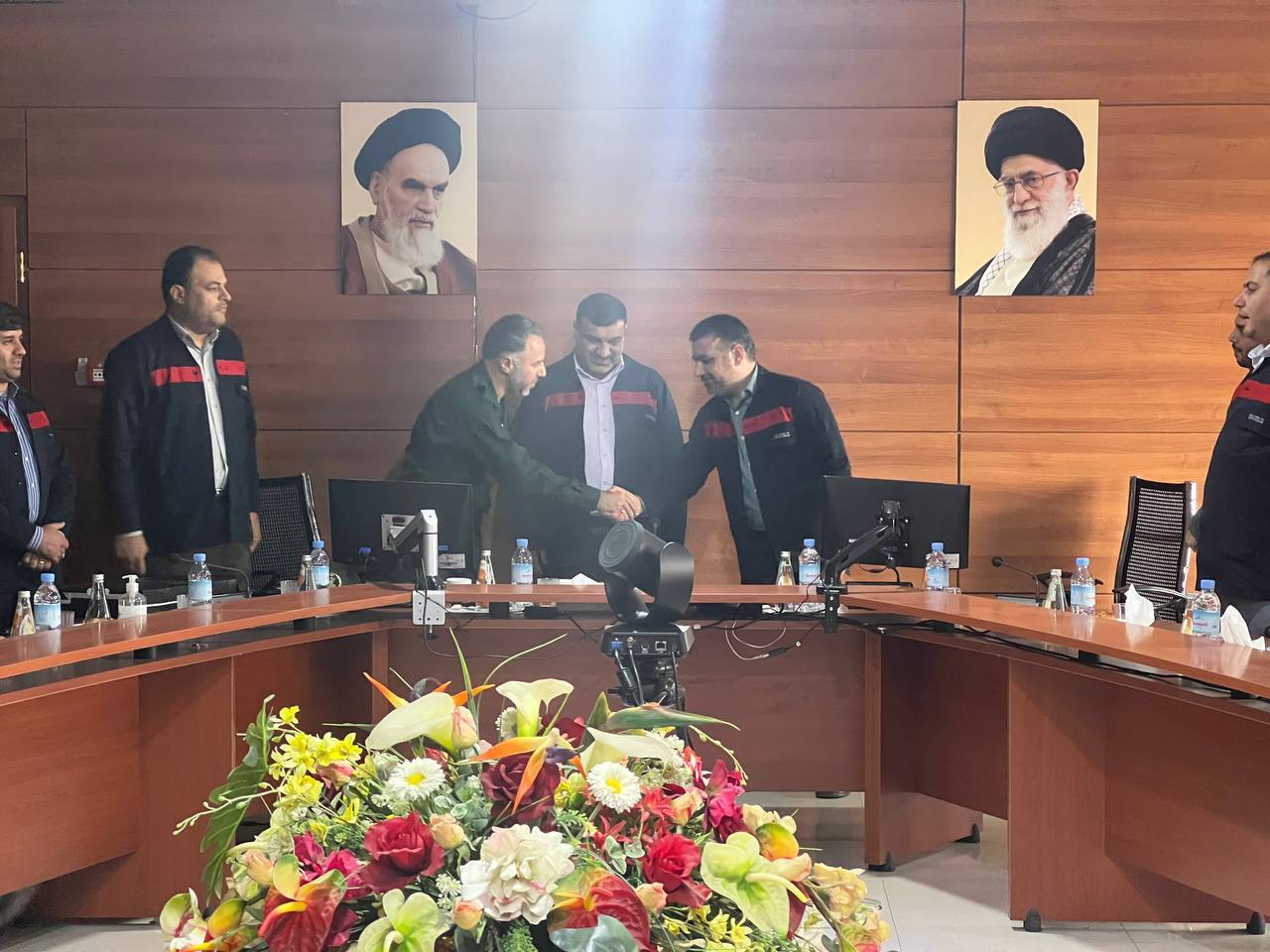 مراسم تکریم و معارفه فرمانده پایگاه بسیج فولاد اکسین خوزستان/ مهندس محمدی: ضرورت ترویج تفکر و فرهنگ بسیجی/ رشد تولید فولاد اکسین با تفکر بسیجی و انقلابی و روحیه جهادی حاصل شد