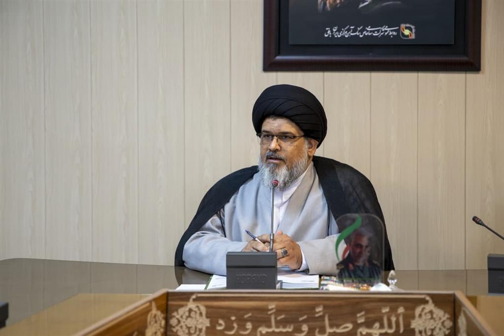 امام جمعه بافق: جوانان به سمت علم آموزی و کسب تخصص بروند امام جمعه بافق: جوانان به سمت علم آموزی و کسب تخصص بروند