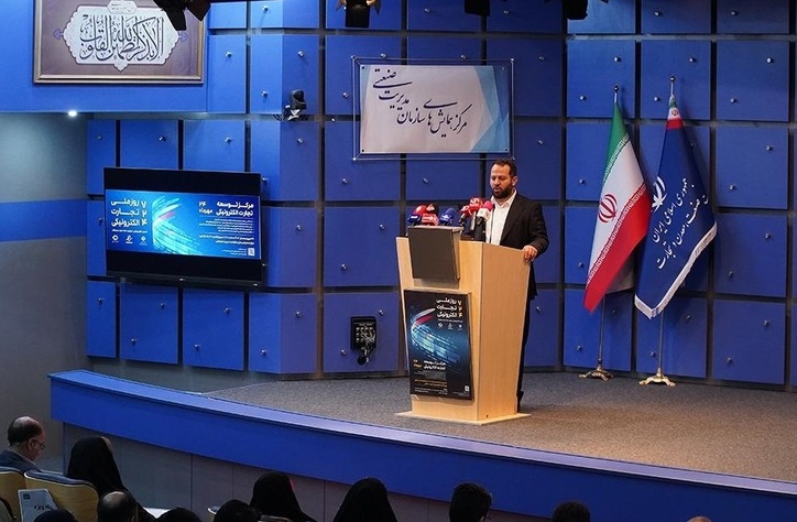 افزایش ۲۹ درصدی وزن صادرات کشور در ۶ ماهه/ استفاده از بستر پلتفرم‌ها برای افزایش ارزش کالا‌های صادراتی/ تجارت الکترونیکی ایران با سایر کشور‌ها توسعه می‌یابد