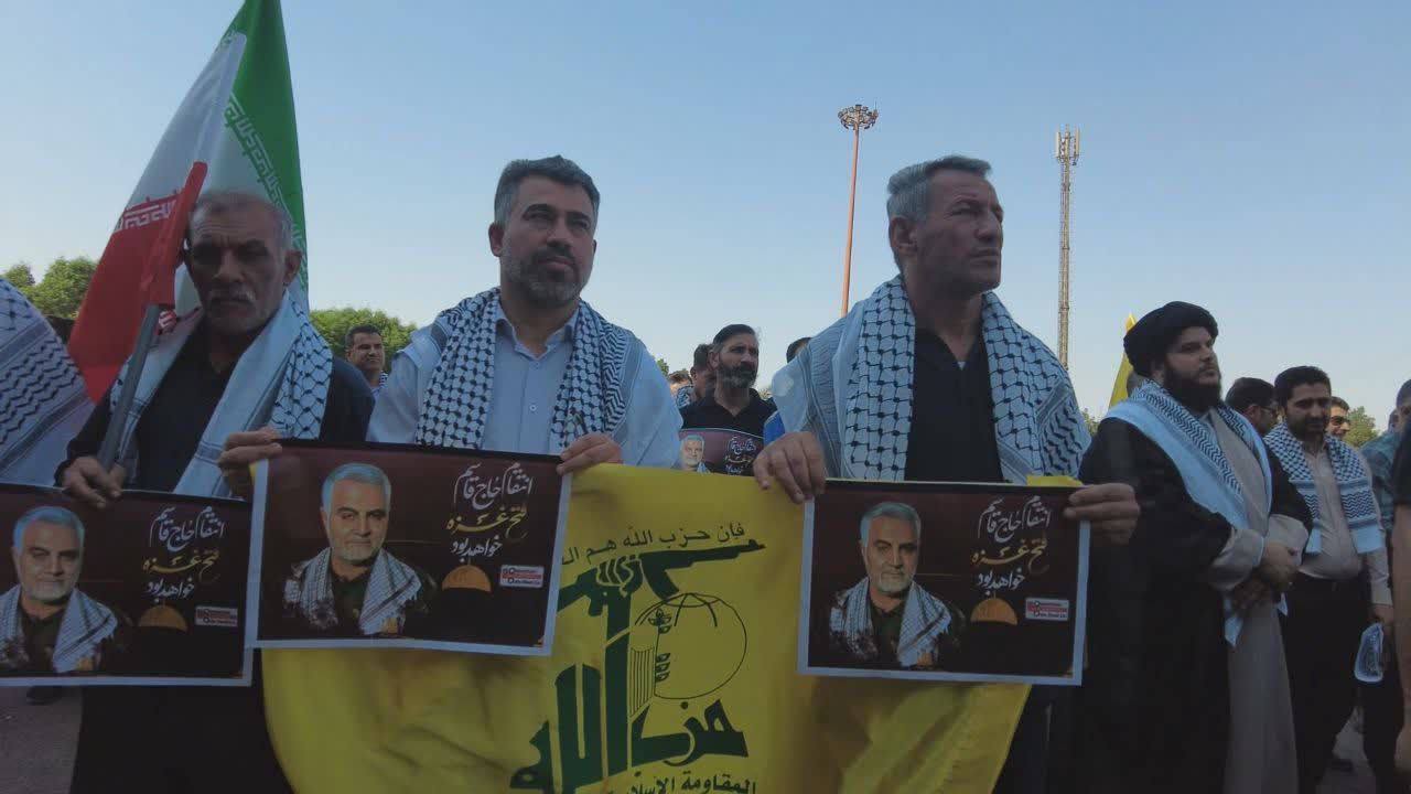 راهپیمایی اکسینیها در محکومیت بمباران غزه/ یکصدا؛ مرگ بر اسرائیل راهپیمایی اکسینیها در محکومیت بمباران غزه/ یکصدا؛ مرگ بر اسرائیل