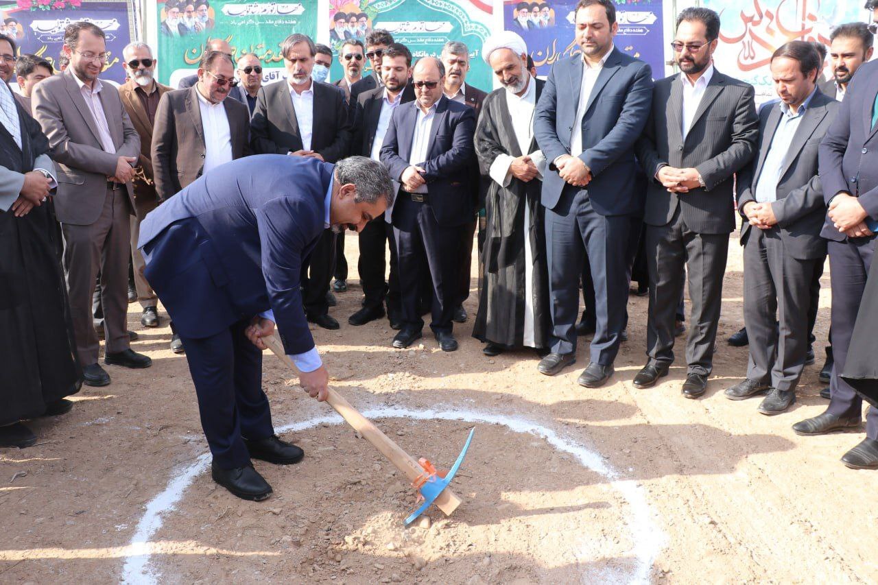 آیین کلنگ زنی احداث درمانگاه تخصصی سازمان تامین اجتماعی با مشارکت شرکت آلومینای ایران برگزار شد