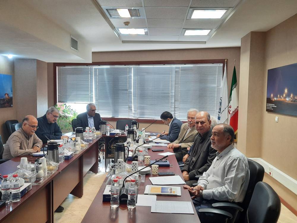 با حضور دکتر پورمند دویست و چهاردهمین جلسه تولید هلدینگ میدکو برگزار شد