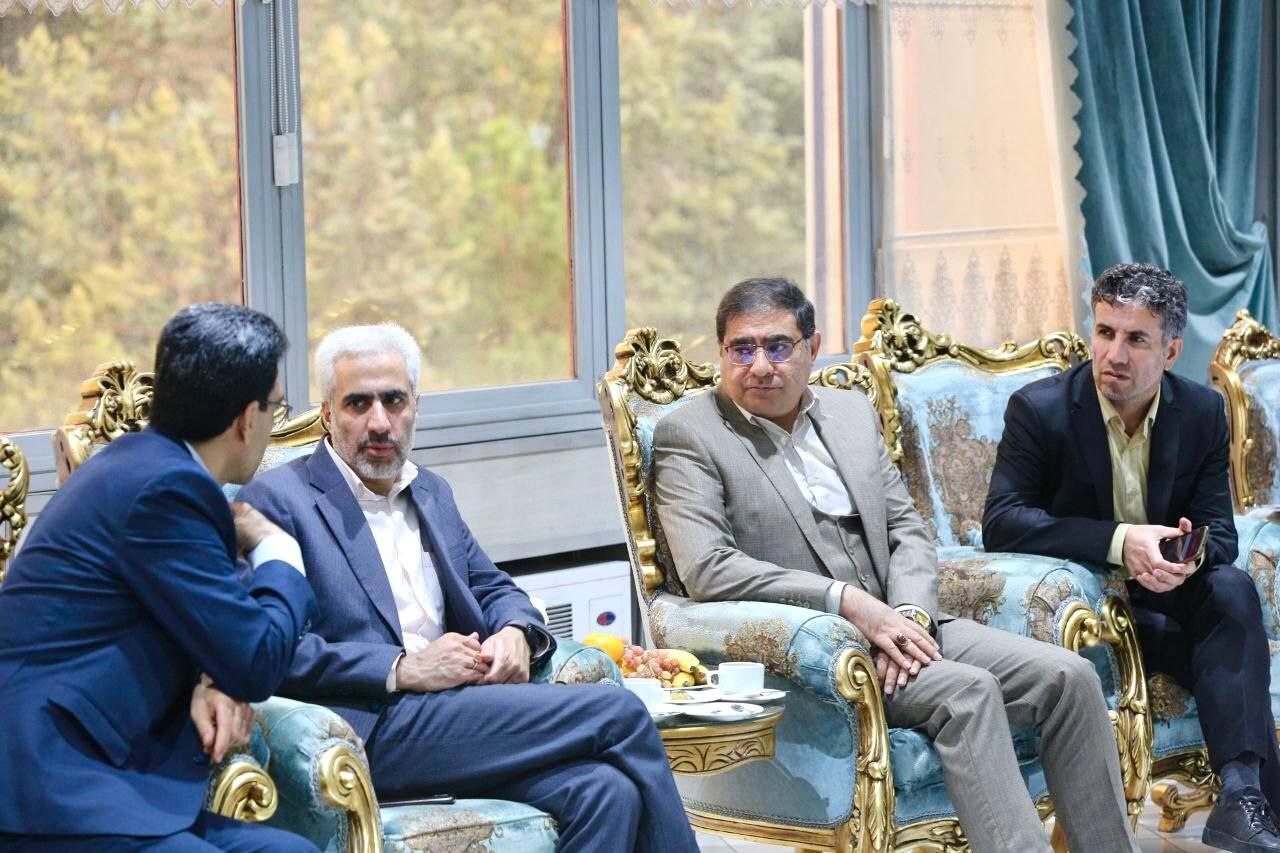 دیدار قائم مقام مدیرعامل فولاد خوزستان با دبیر ستاد توسعه فناوری نانو و میکرو کشور دیدار قائم مقام مدیرعامل فولاد خوزستان با دبیر ستاد توسعه فناوری نانو و میکرو کشور
