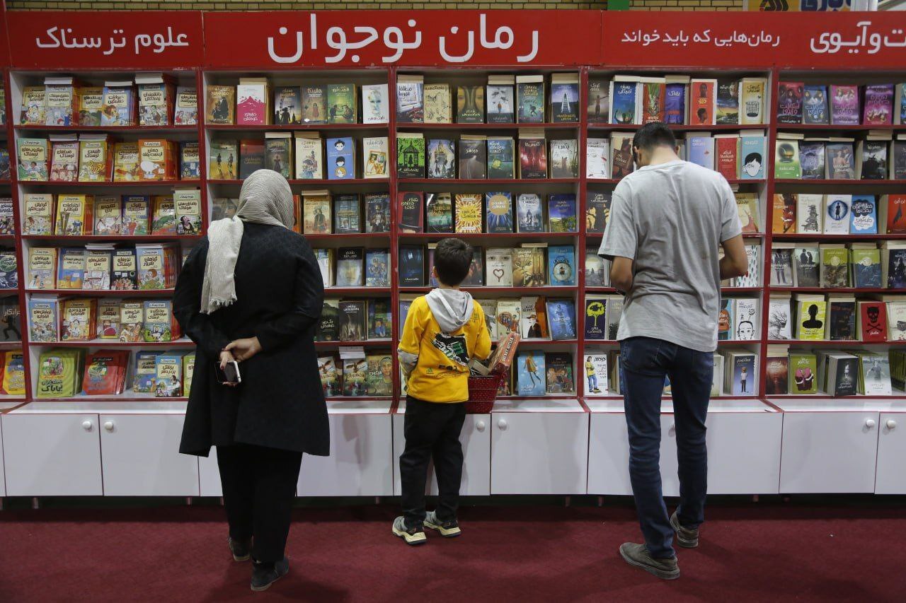 افتتاح سومین نمایشگاه کتاب گلگهر و نمایشگاه مسوولیتهای اجتماعی منطقه گلگهر افتتاح سومین نمایشگاه کتاب گلگهر و نمایشگاه مسوولیتهای اجتماعی منطقه گلگهر