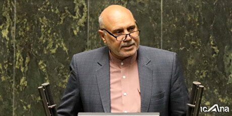 دولت برای برون‌رفت از مشکلات صندوق‌های بازنشستگی چند سناریو تعریف کند