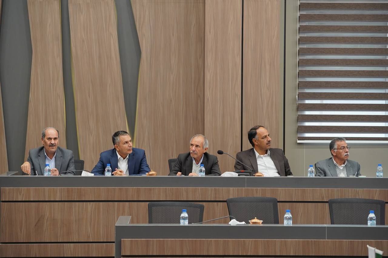 در کنار صنعت مس هستیم در کنار صنعت مس هستیم