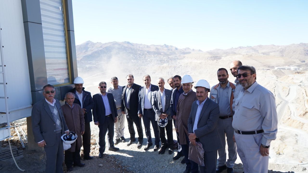در کنار صنعت مس هستیم در کنار صنعت مس هستیم