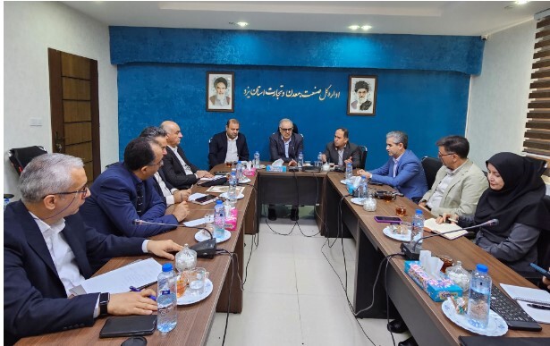 نوزدهمین نشست شورای مدیران سازمان زمینشناسی و اکتشافات معدنی کشور همراه با تقدیر از مدیرکل صمت استان یزد نوزدهمین نشست شورای مدیران سازمان زمینشناسی و اکتشافات معدنی کشور همراه با تقدیر از مدیرکل صمت استان یزد