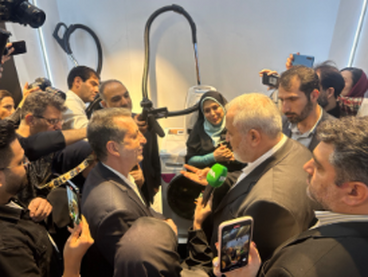 بازدید وزیر صمت از نمایشگاه لوازم خانگی