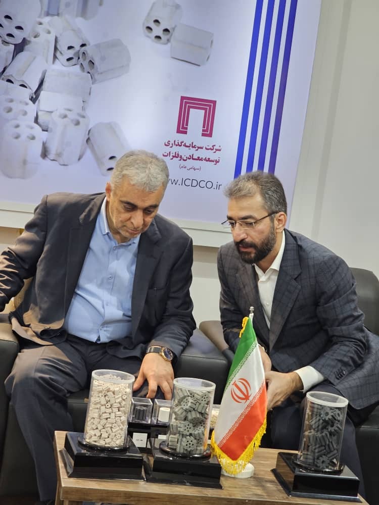 حضور مدیرعامل و معاونین «ومعادن» در سمپوزیوم فولاد حضور مدیرعامل و معاونین «ومعادن» در سمپوزیوم فولاد