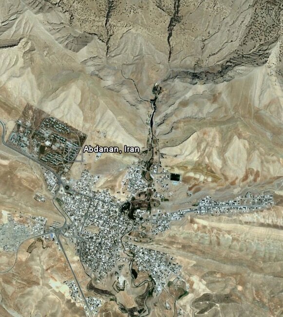 چشم انتظاری مردم آبدانان برای چرخیدن چرخ کارخانه سیمان چشم انتظاری مردم آبدانان برای چرخیدن چرخ کارخانه سیمان