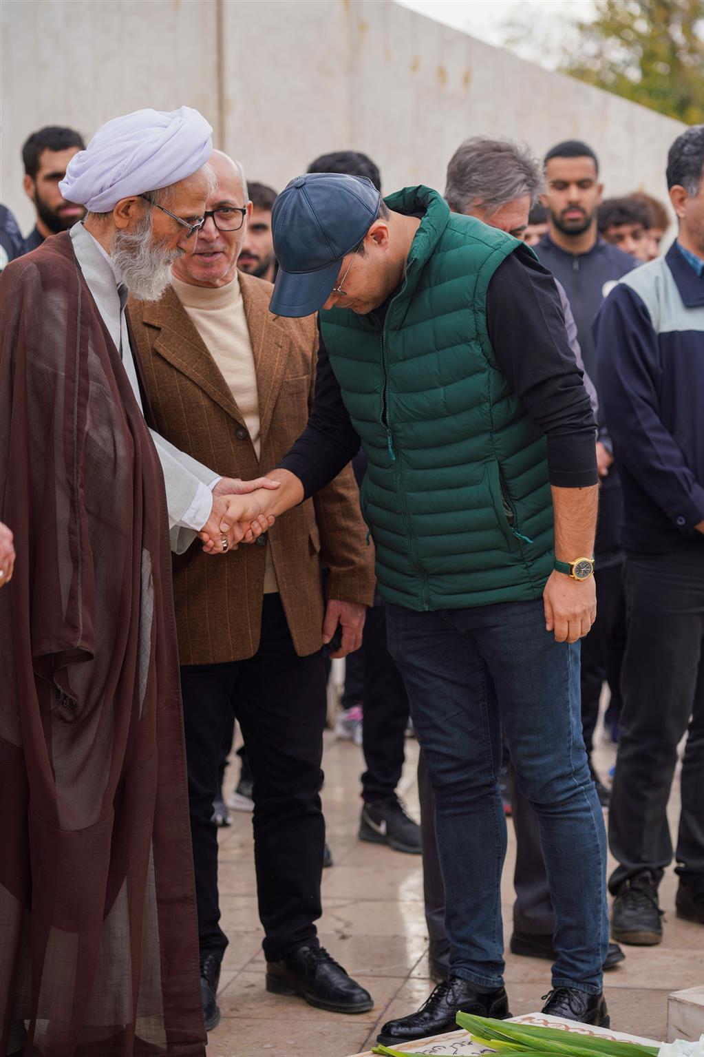 دیدار صمیمانهی بازیکنان تیم فوتبال ذوب آهن با تلاشگران مجتمع صنعتی ذوب آهن اصفهان دیدار صمیمانهی بازیکنان تیم فوتبال ذوب آهن با تلاشگران مجتمع صنعتی ذوب آهن اصفهان