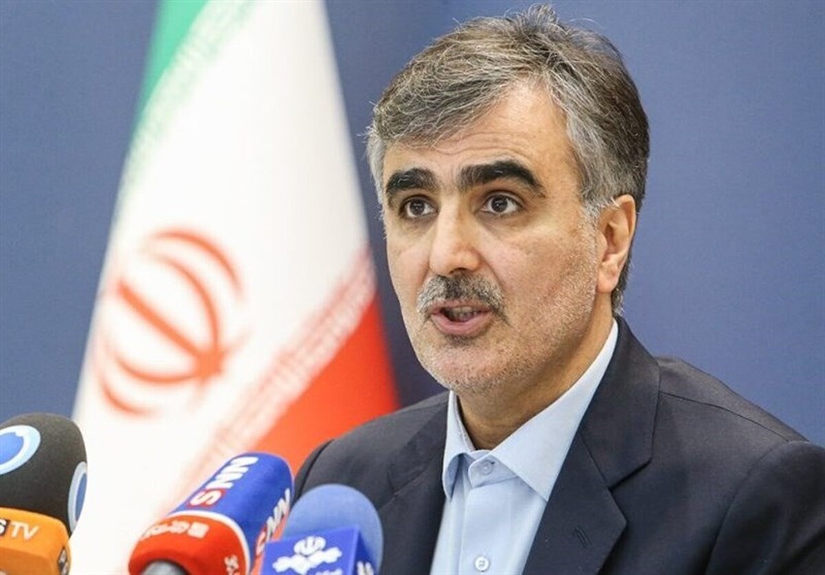 به گمانه‌زنی‌ها از قیمت دلار گوش نکنید
